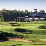 Golfurlaub in Polen: Modry Las Golf Resort & PGA National Poland Modry Las Golf Resort Clubhaus und Golfplatz