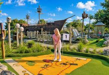 Pirate’s Island Adventure Minigolf in Prenden – ein Kurzurlaub zwischen Piratenwelt, Golfplatz und Brandenburgs Natur Pirate's Island Berlin